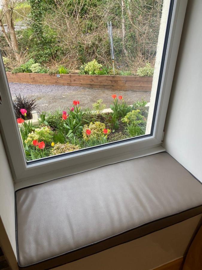 The Mews 2 Bedroom With Private Parking 오반 외부 사진