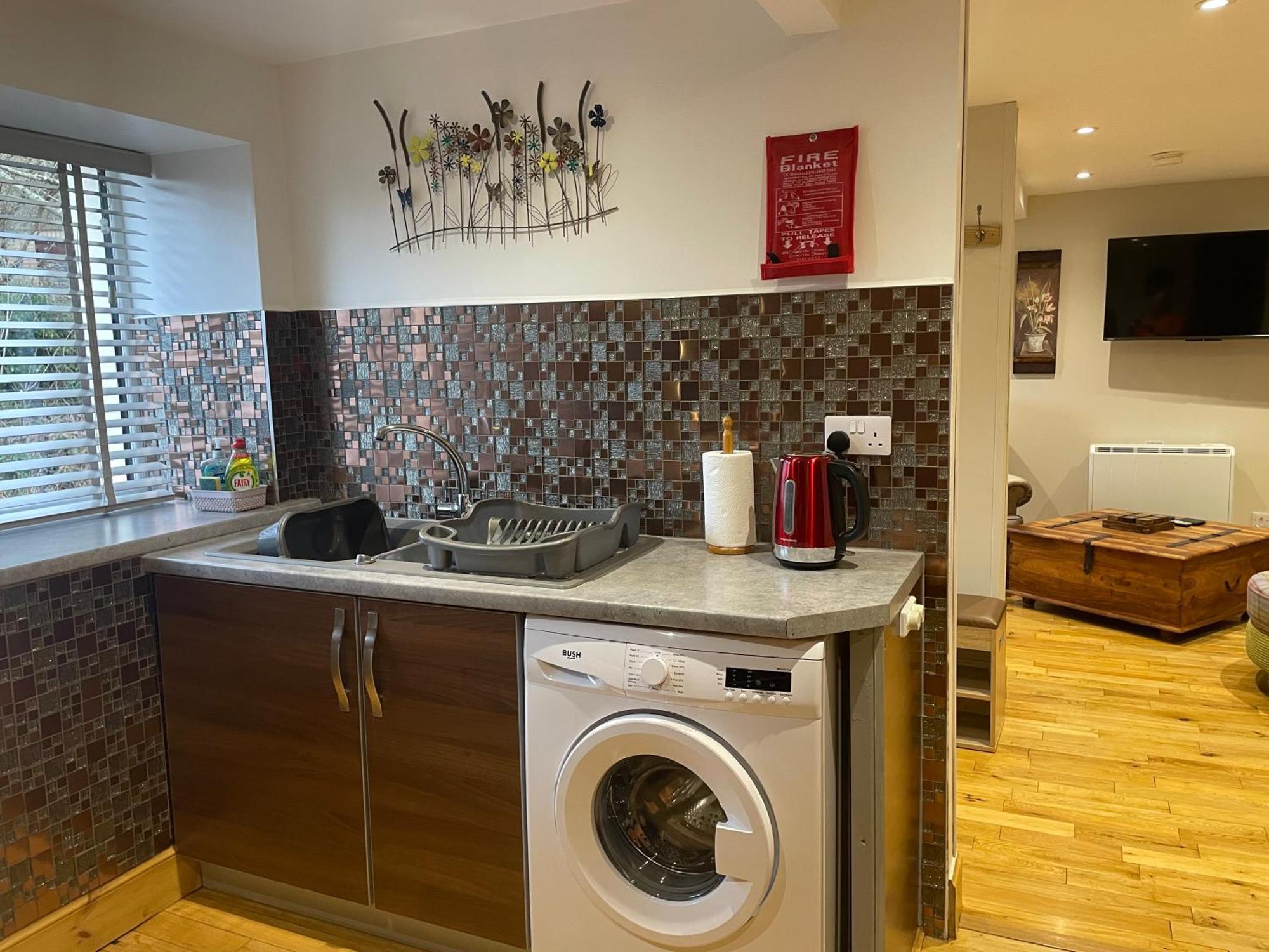 The Mews 2 Bedroom With Private Parking 오반 외부 사진