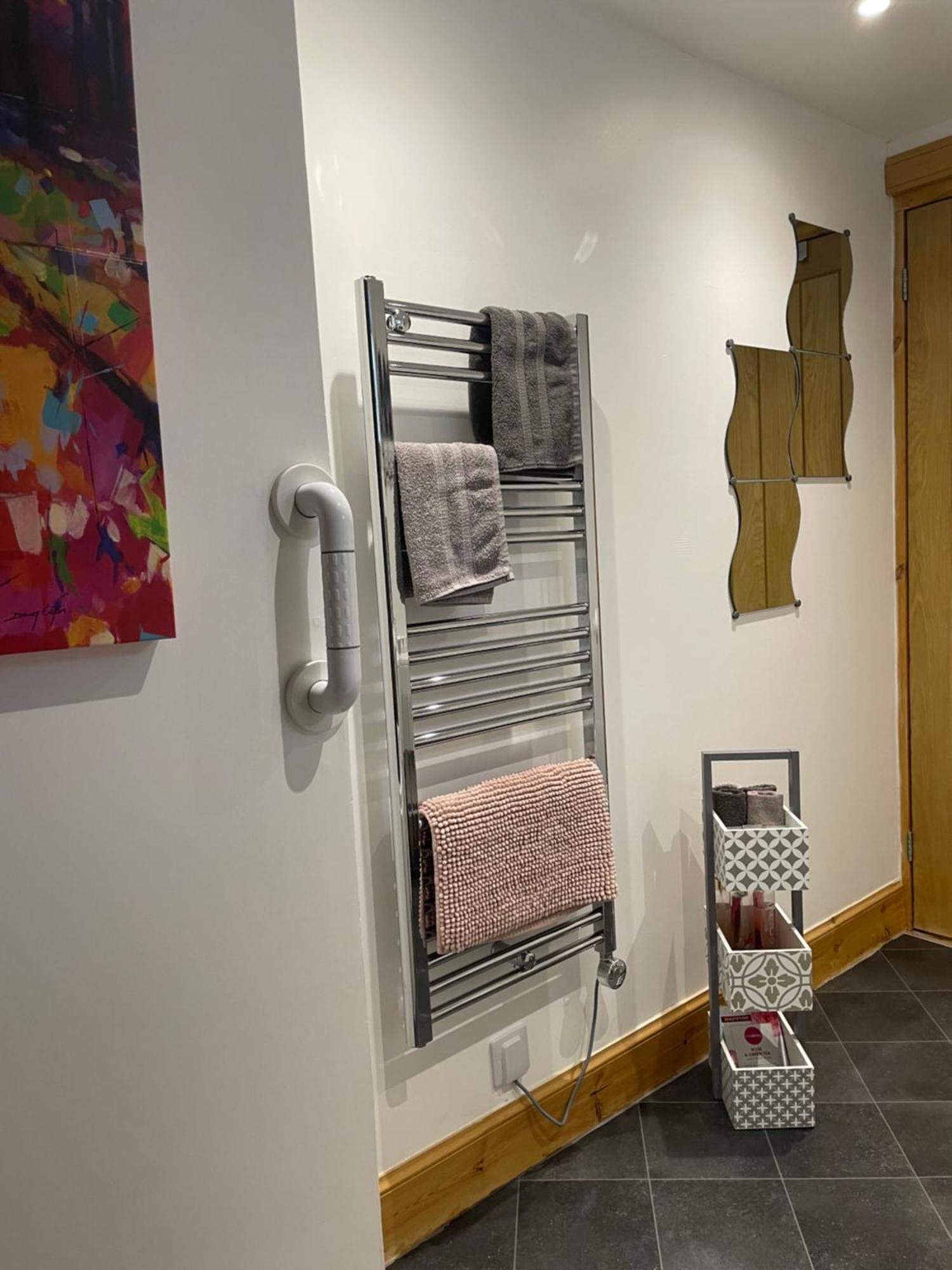 The Mews 2 Bedroom With Private Parking 오반 외부 사진