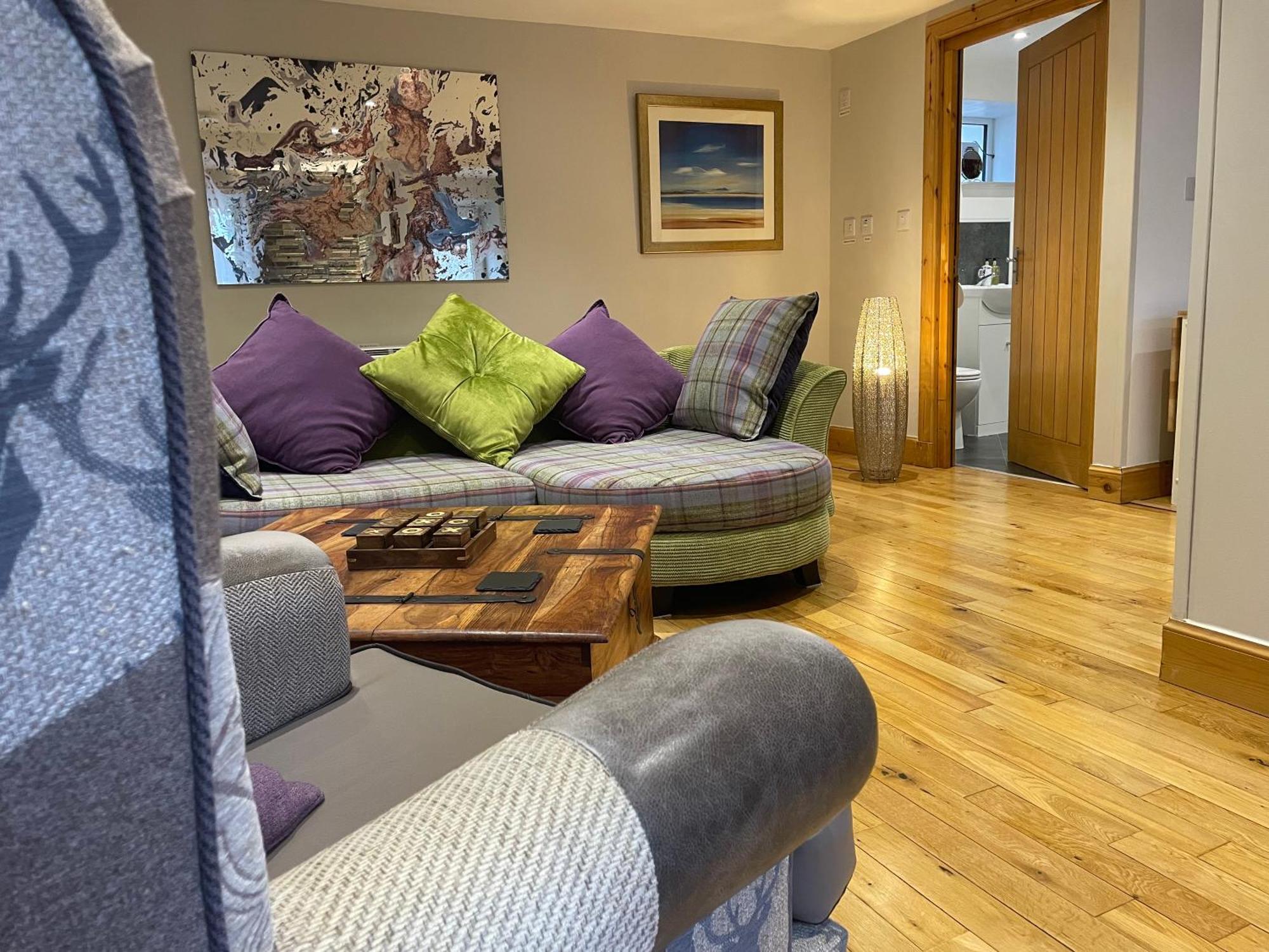 The Mews 2 Bedroom With Private Parking 오반 외부 사진