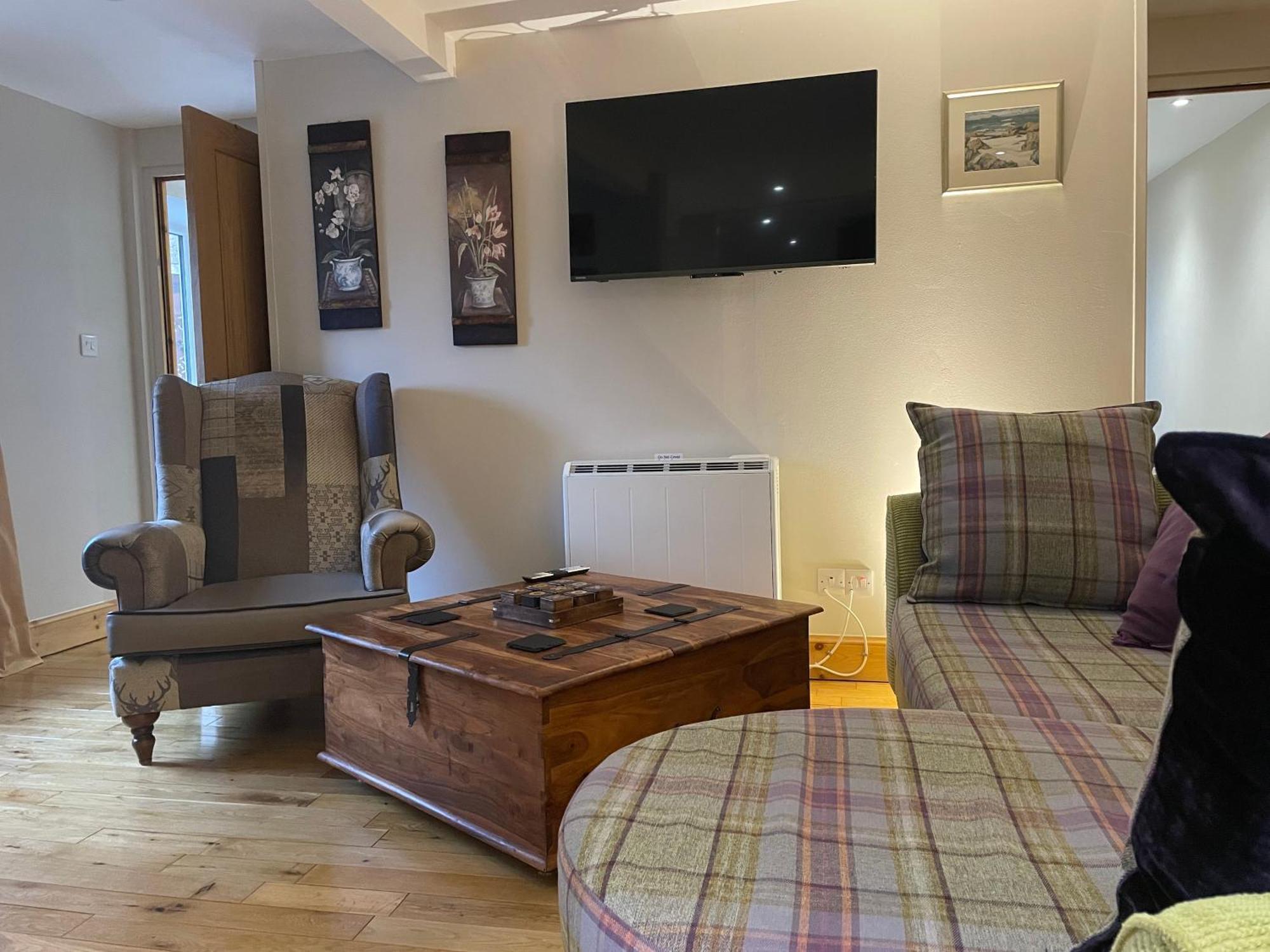 The Mews 2 Bedroom With Private Parking 오반 외부 사진