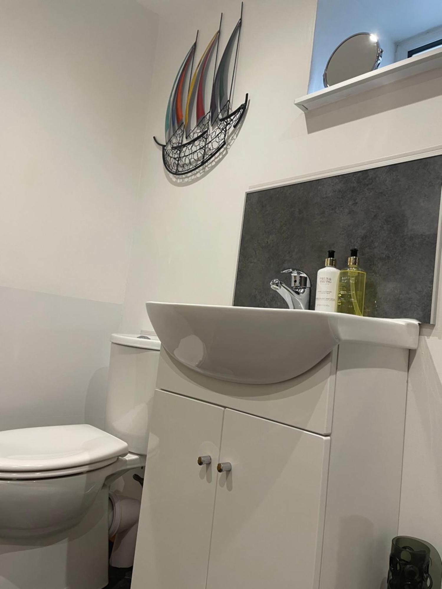 The Mews 2 Bedroom With Private Parking 오반 외부 사진